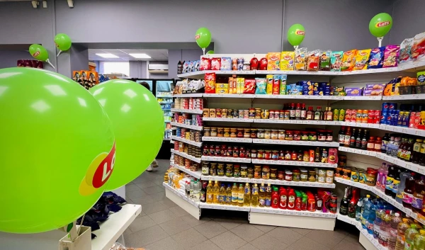 On March 8, sweets and flowers are especially in demand in stores