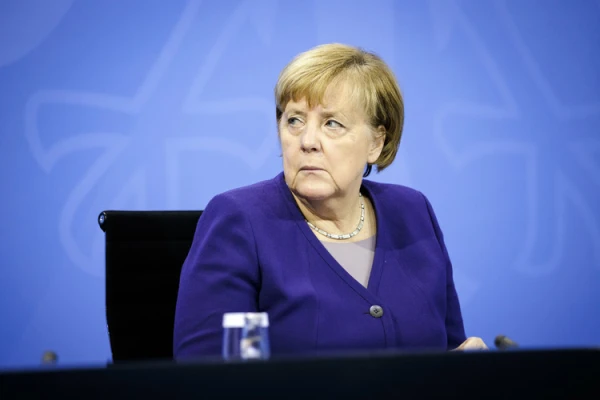 Merkel Calls on the EU for Direct Dialogue with Russia