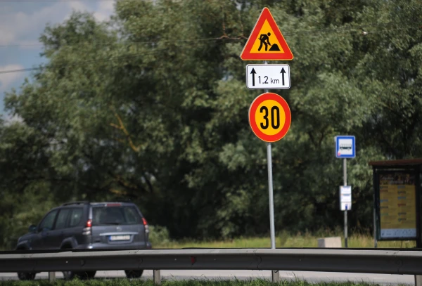 Starting today in Riga - new speed limits of 30 km/h