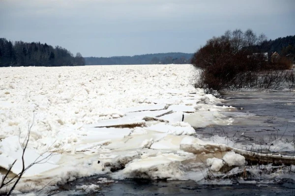 The Water Level in the Daugava Begins to Rise