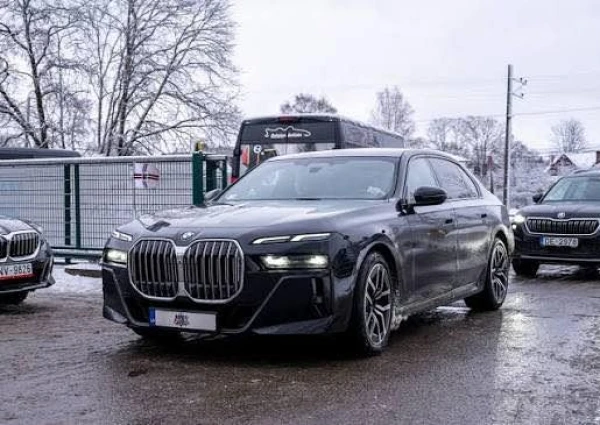 Could have been in a Škoda - the car of the President of Latvia is being discussed online