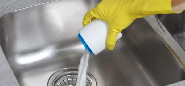 How to Quickly Clear a Clog in the Kitchen Sink: A Simple Home Method
