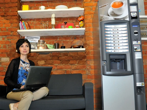 Офисные друзья с двойным дном.