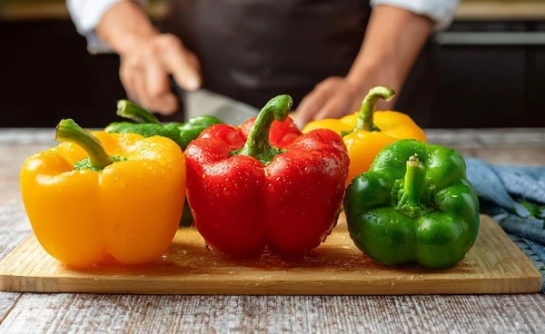 The Difference Is Not Just in Color: Which Is Healthier — Red or Green Pepper