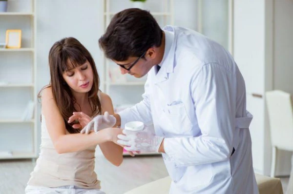 Why Do Skin Problems Worsen in Spring?