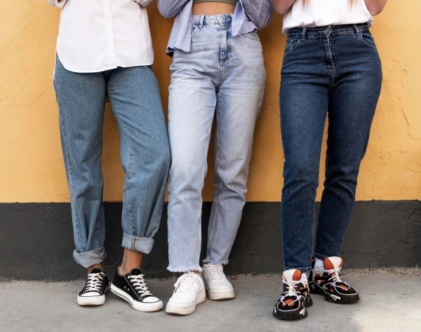Stylists Warned: This Shade of Jeans Is No Longer in Fashion
