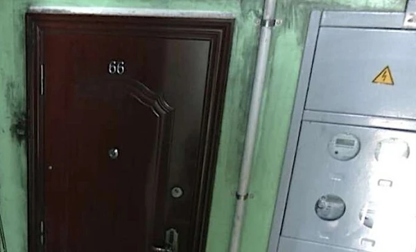 The Neighbor Conflict Has Escalated: Doormats Are Now Being Set on Fire in the Stairwell