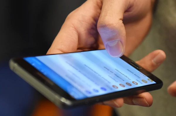 Mobile Phones in Schools Will Be Banned Until the 9th Grade