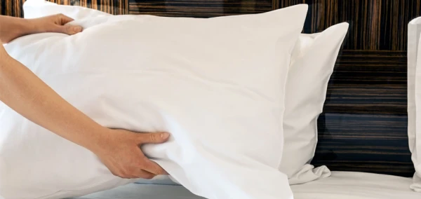 What to Do with Yellowed Pillows: 3 Quick Ways to Restore Whiteness Without Dry Cleaning