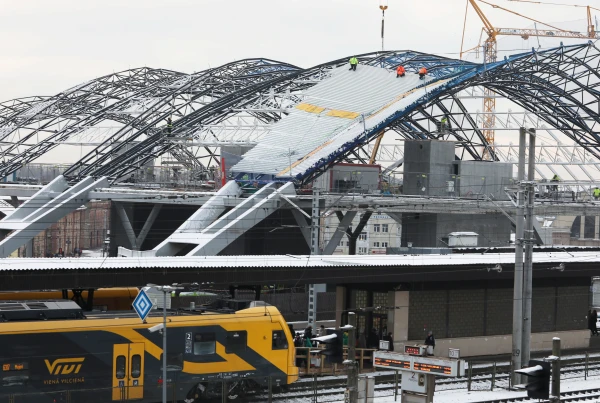 The more money we borrow for Rail Baltica, the less will be left for Latvia's roads and hospitals — Ministry of Finance