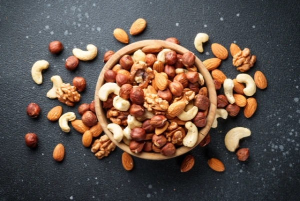 Scientists Discover an Unexpected Effect of Daily Almond Consumption