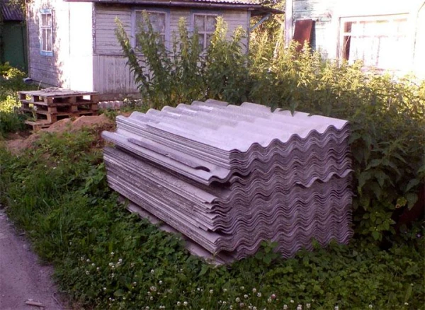 In Latvia, there are about one million tons of asbestos cement; disposal is still expensive