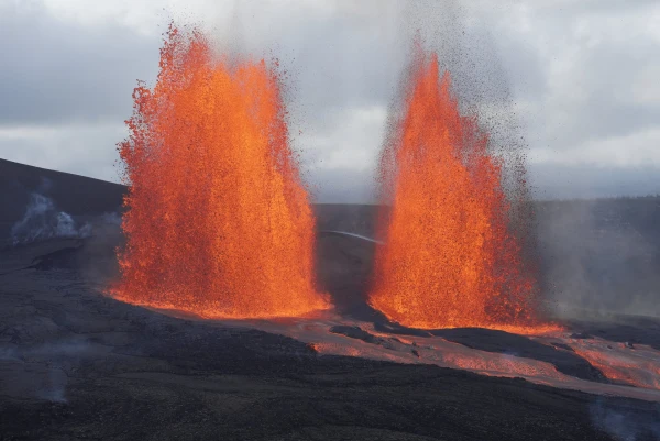 Four Times Higher than the Pyramid of Cheops: Eruption of Kilauea Volcano in Hawaii