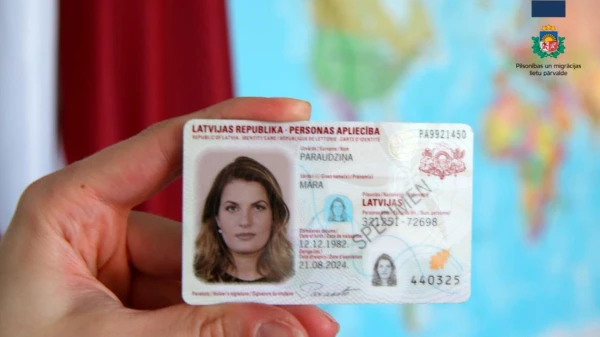 Almost half a million residents of Latvia may lose their right to sign — electronically