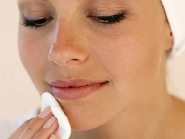How to Tighten Pores on the Face: Simple Skin Care Tips
