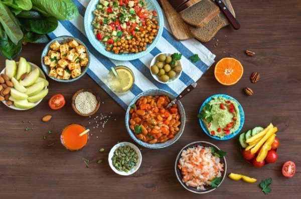 How to Fast Properly? A Dietitian Explains How to Plan Your Diet During Fasting