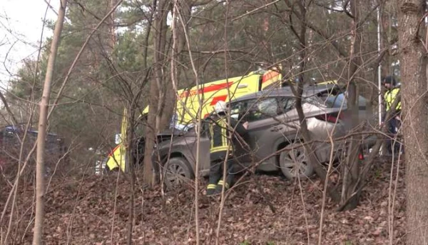 A Step Away from Falling into a Ravine: A Scary Accident Occurred on Jaunciems Highway