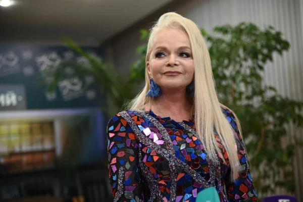 Лариса Александровна хочет спать спокойно.