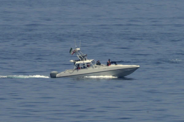 "Мокитный флот" Исламской Республики против авианосцев США.