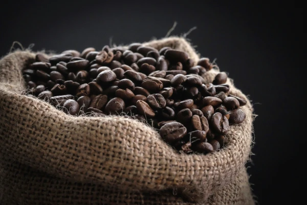 In Mežciems, two thieves broke into a store and filled a suitcase with expensive coffee beans