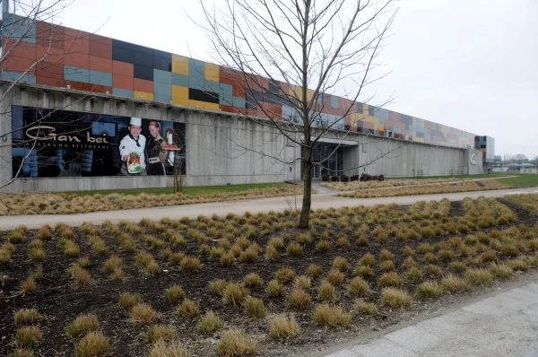 The shopping center has already been sold. What’s next?