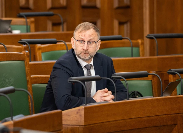 "This is a fiasco, Atis!": how they tried to dismiss the Minister of Communications of Latvia