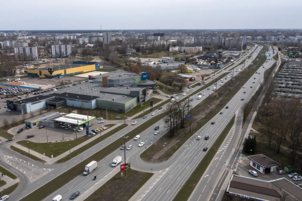 Who is first, who is right? How to properly and stress-free navigate Krasta Street