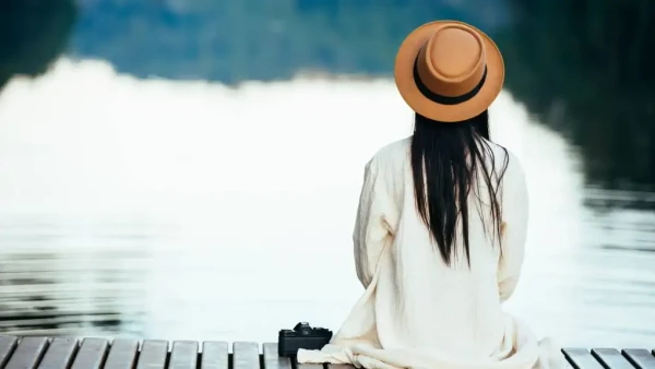 Cinderella Complex: Why We Wait for the 'Prince' Instead of Building Our Own Lives