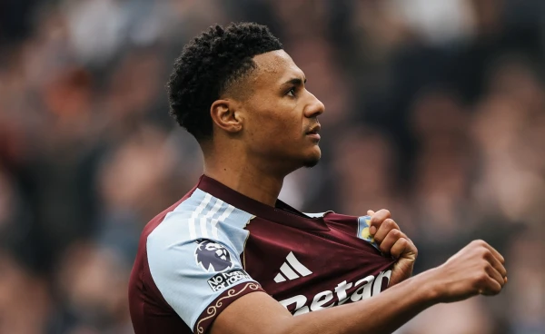 English Championship. Aston Villa defeated West Ham and closed in on the top three, along with other results