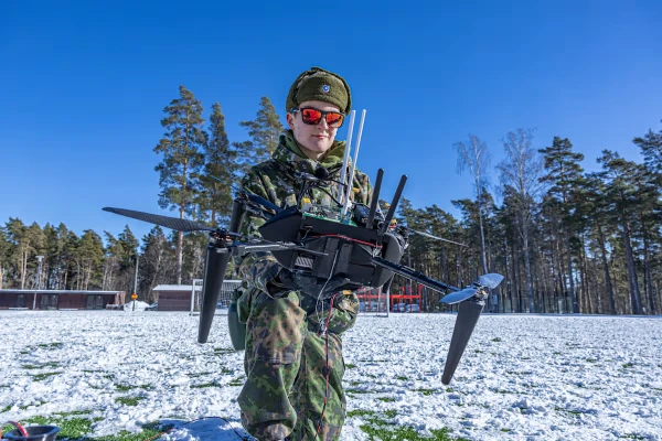 Беспилотник - друг молодежи.