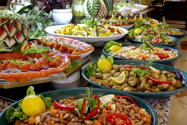 Turkish hotelier revealed what food budget hotels serve "a second time"