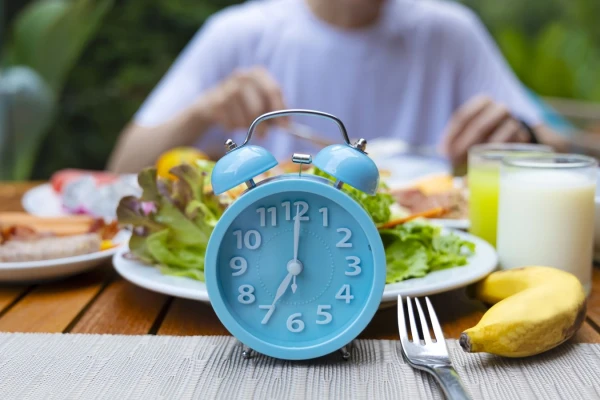 How Dinner Time Affects Sleep and Metabolism