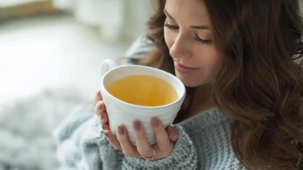 Which tea can relieve a headache and which can provoke its onset