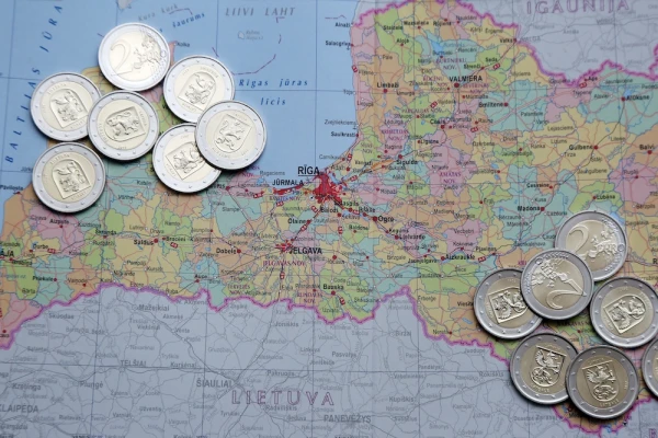 Economist Calls Silin's Proposal a Path to Communism