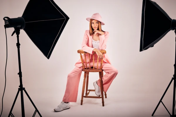 The Camera Doesn’t Forgive Mistakes: 5 Makeup Rules for a Photoshoot