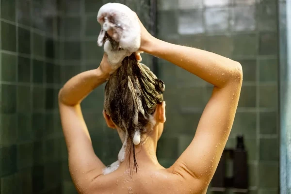 Washing Your Hair Less Often is Possible: Tips That Work