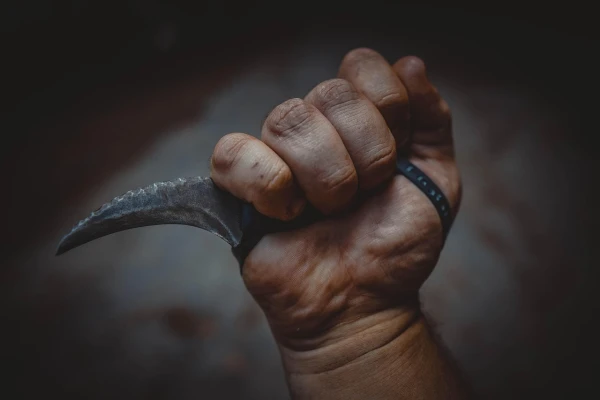 In Purvciems, a man stabbed his acquaintance and turned himself in to the police