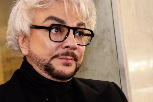 Star! Kirkorov apologized for smoking at the airport