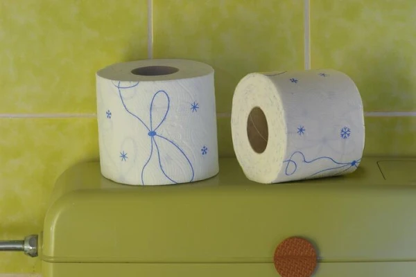 Doctor dispels popular myth about defecation