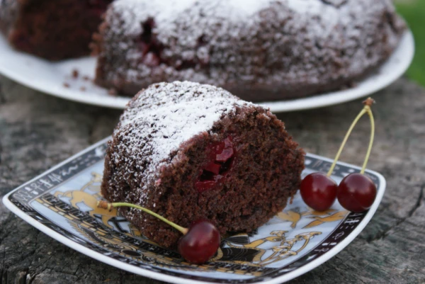 A Simple Chocolate Cake Recipe That Will Turn Tea Time into a Little Celebration