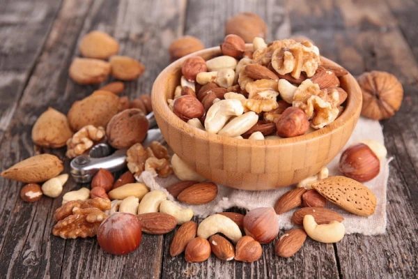 Nut Power: From Peanuts to Walnuts – Choosing the Healthiest Heroes for Your Snack!