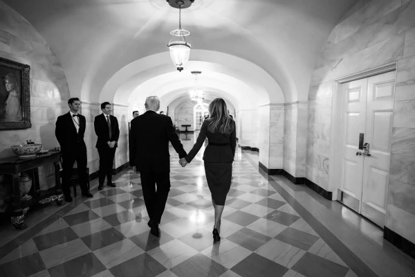 Trump decided to build a ballroom in the White House; court ordered to stop construction