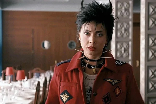 Bold Transformation: Yulia Koval in the Iconic Image of Zhanna Friske from 'Day Watch'