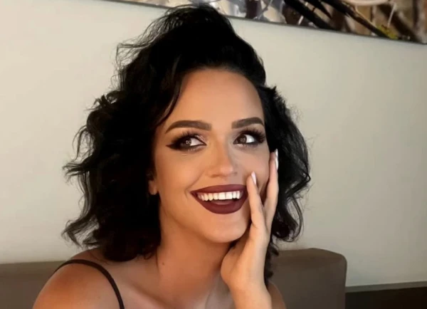 Singer Slava Surprised with a Confession After a Family Photo with Her Daughters