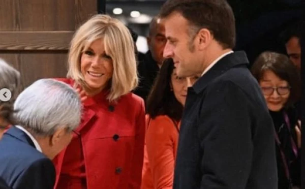 Trump in Seoul said that Macron is beaten by his wife, to which he replied that it is not sophisticated