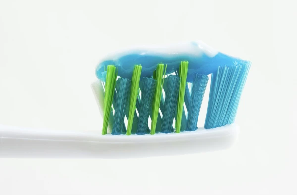 A Woman's Mouth Swelled After Brushing Her Teeth