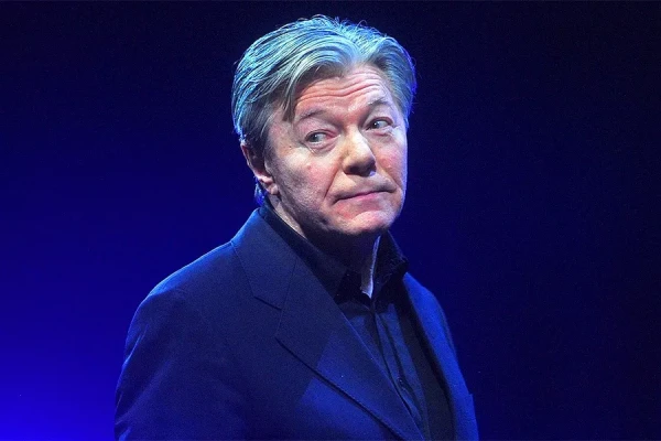 The Legend of Lenkom: Alexander Zbruev Took the Stage with a Personal Confession