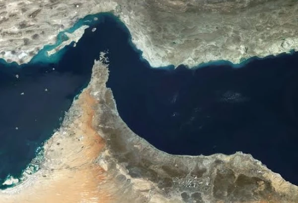 670 ships: the global economy jam in the Strait of Hormuz