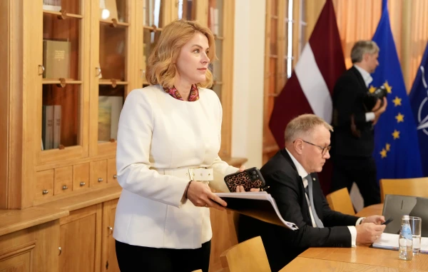 Loan for airBaltic, special tax for businesses, and procurement manipulations – what Latvia's political authorities will focus on today