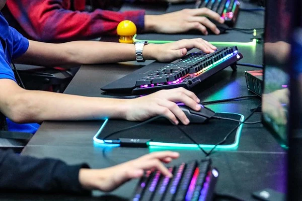 Gamers Are Massively Leaving Windows 11